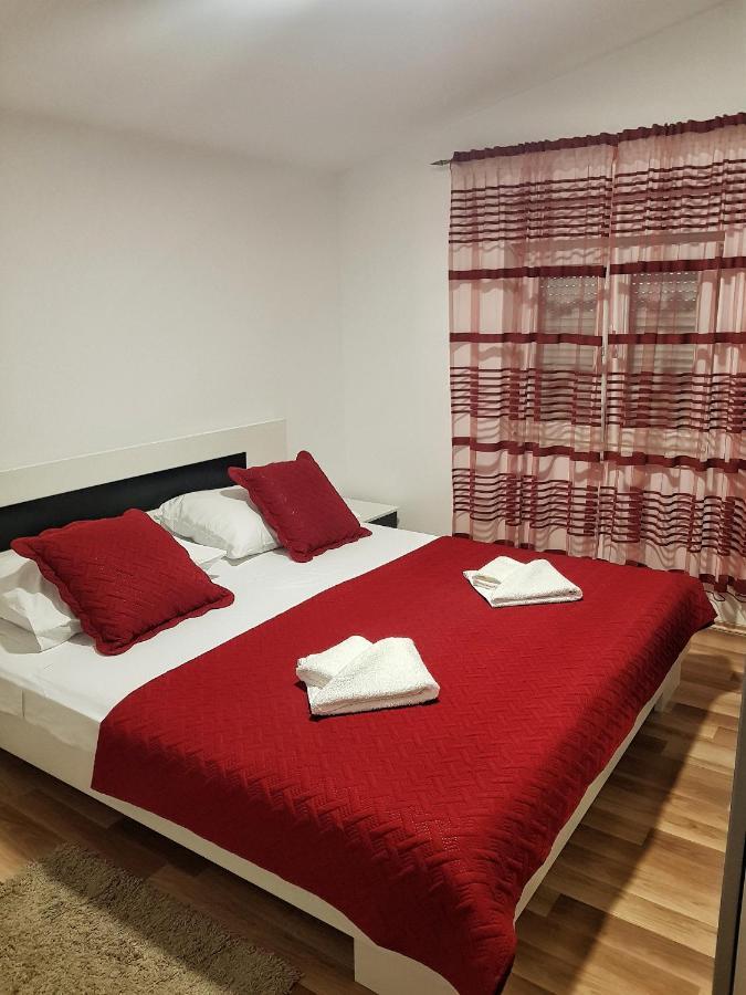 Apartman Nela Apartment Kastel Sucurac Exterior photo