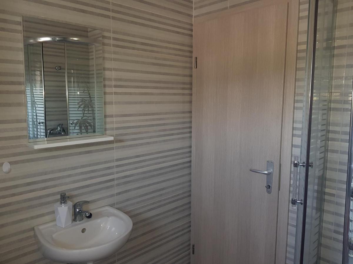 Apartman Nela Apartment Kastel Sucurac Exterior photo