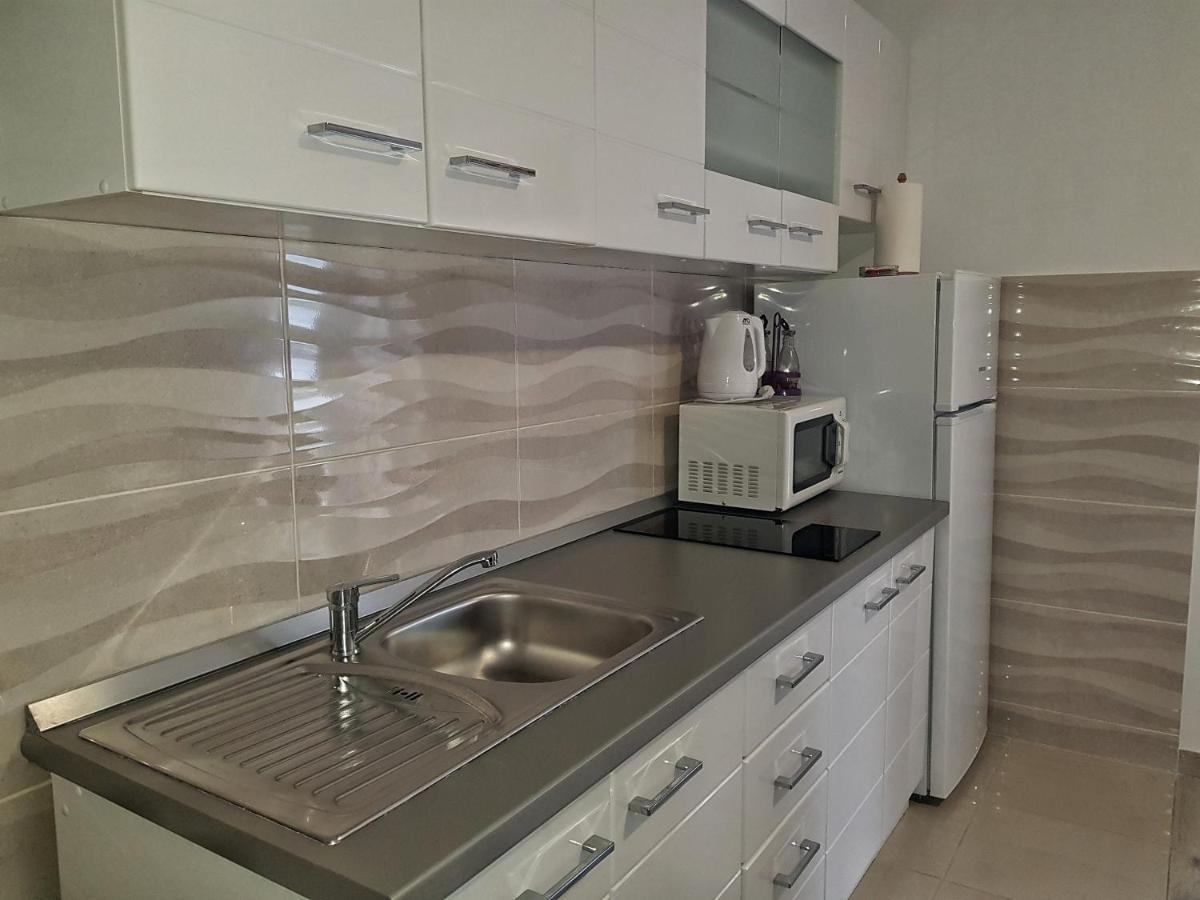 Apartman Nela Apartment Kastel Sucurac Exterior photo