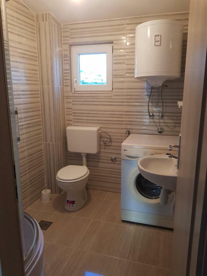 Apartman Nela Apartment Kastel Sucurac Exterior photo